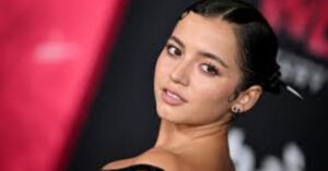 isabela merced height